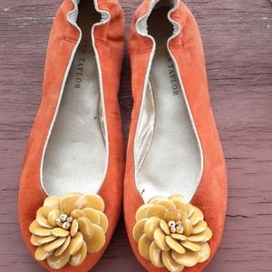 Ann Taylor Suede Flats Size 5